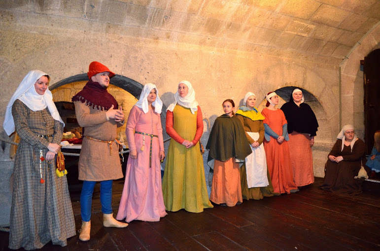 Vortrag Zum Thema Kleidung Im 14 Jhdt Ig 14 Jahrhundert